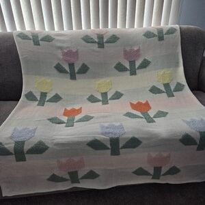 Tulip Knit Throw Blanket – 48" x 58 Brand new in original bag